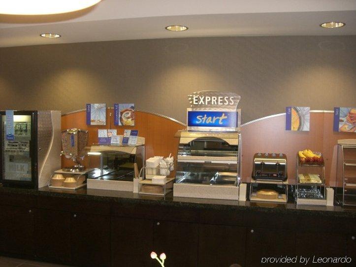 Holiday Inn Express Hays By Ihg Restaurant photo